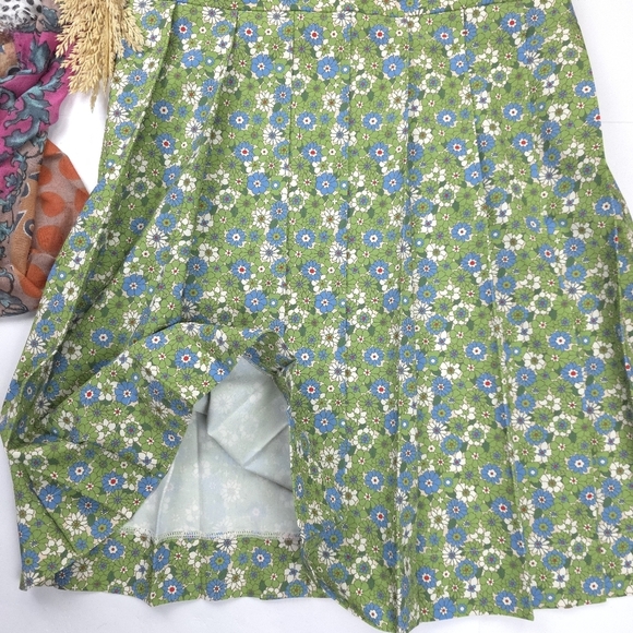 Tory Burch Floral Multi-colored  Sleeveless Pleated Travel Dress. Sz S - Picture 6 of 16